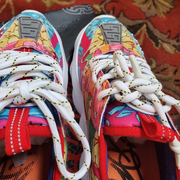 It's news brand Versace Versace boroque Versace - Picture 3 of 4